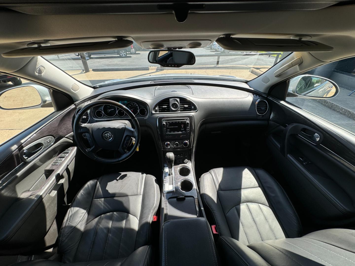 2016 SILVER BUICK ENCLAVE LEATHER (5GAKRBKD9GJ) , located at 5900 E. Lancaster Ave., Fort Worth, TX, 76112, (817) 457-5456, 0.000000, 0.000000 - Photo#18